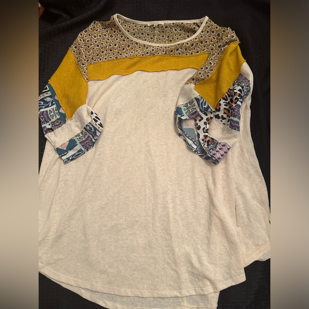 Easel Beige Loose Top Size M